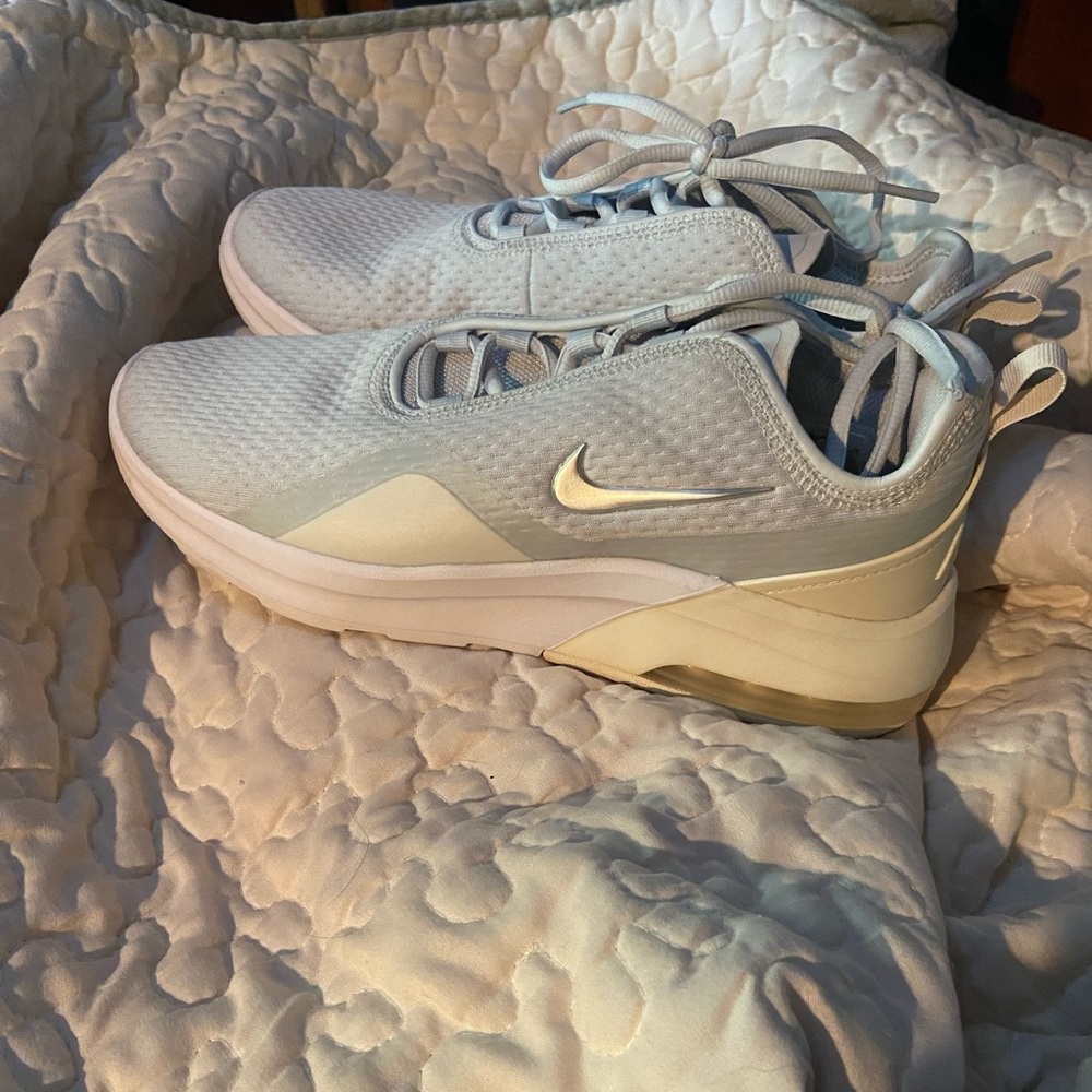 Nike AIR